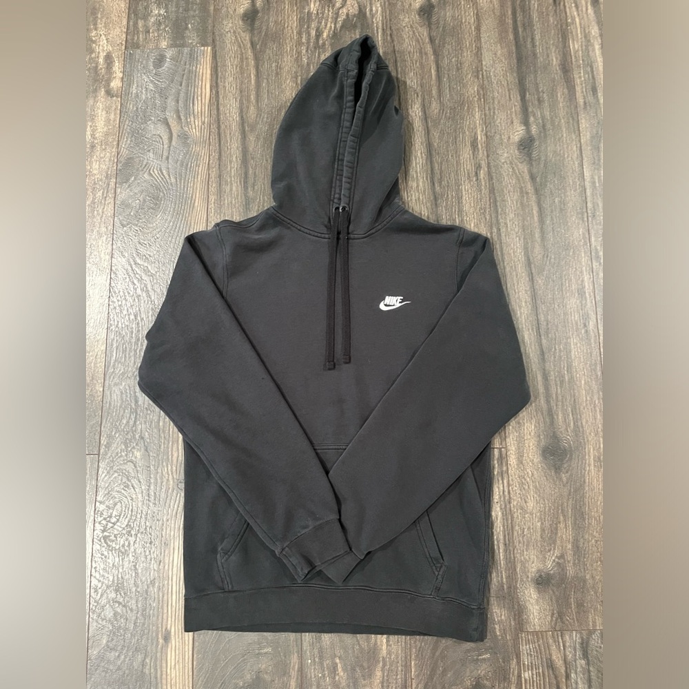 nike sweatshirt